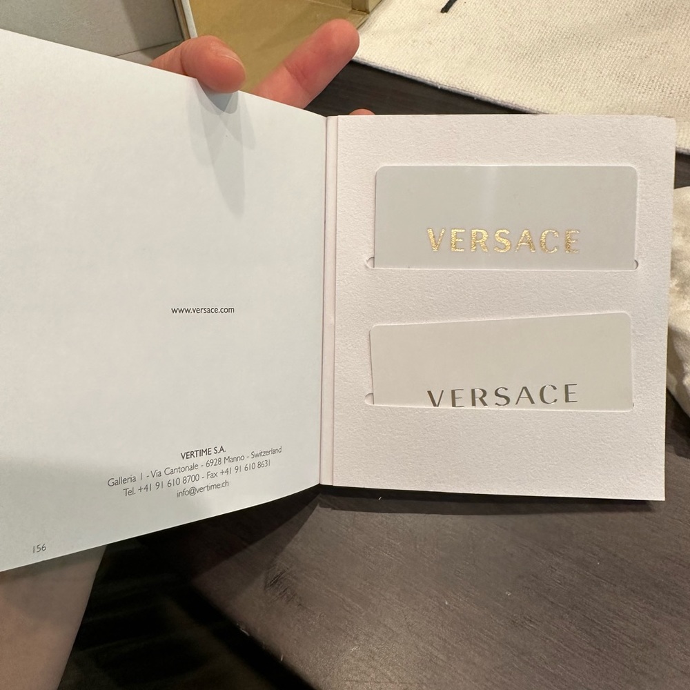 Men’s Versace watch - Picture 11 of 13